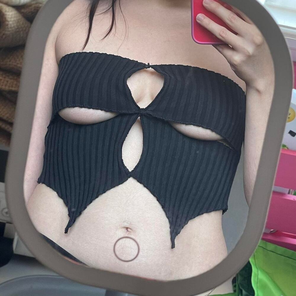 Black crop top